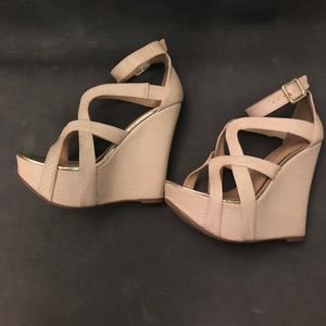 Cream and gold faux snake skin wedges